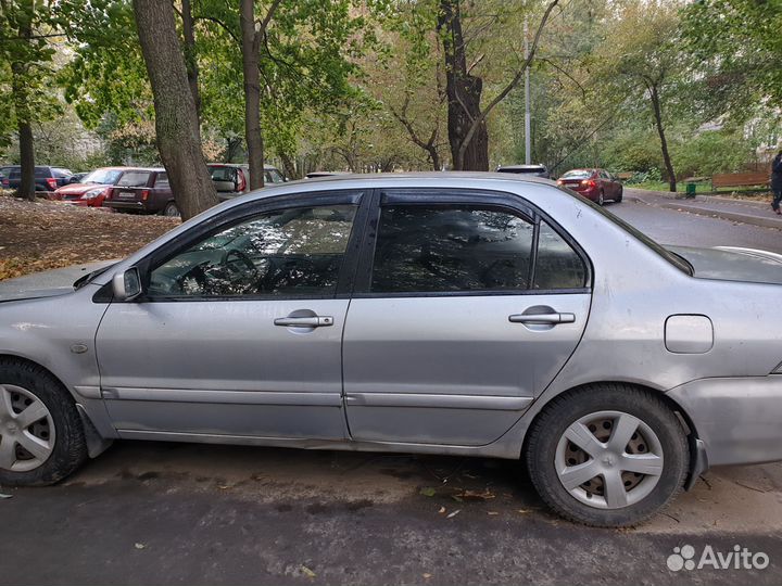 Mitsubishi Lancer 1.6 AT, 2004, битый, 238 000 км