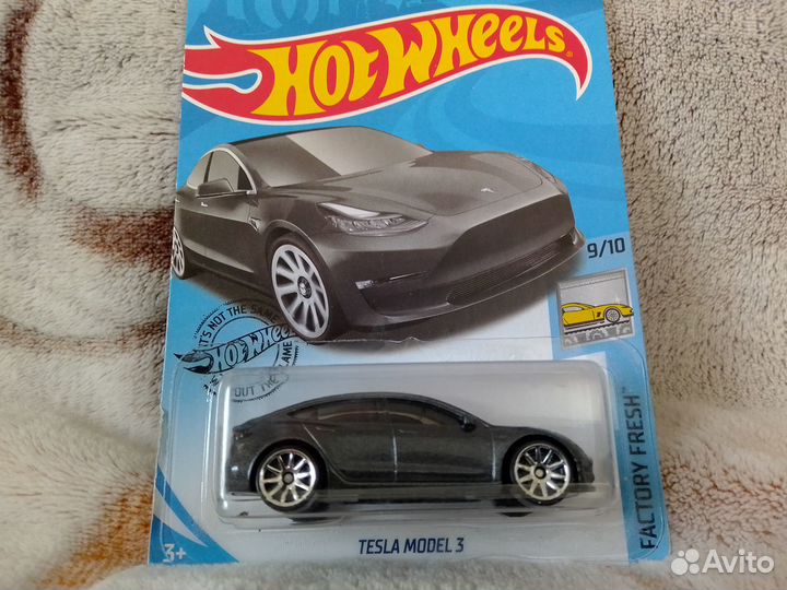Hot Wheels - Tesla Model 3 - Хот Вилс