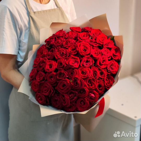 Красные розы 51 шт, 50 см