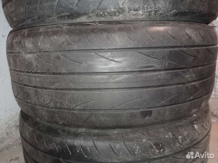 Yokohama Advan Fleva V701 205/55 R16