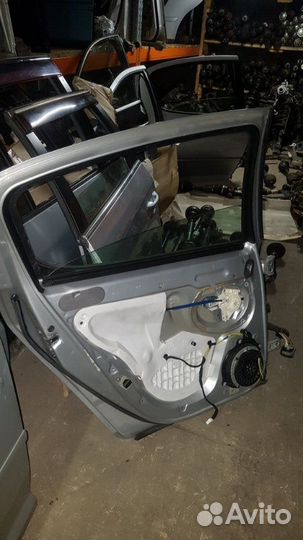 Дверь задняя левая Peugeot 407 седан 3FZ 2010