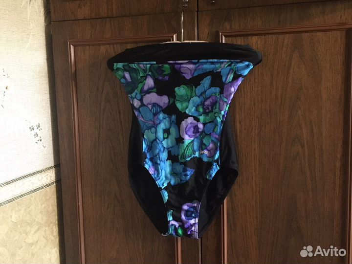 Несколько пакетов вещей