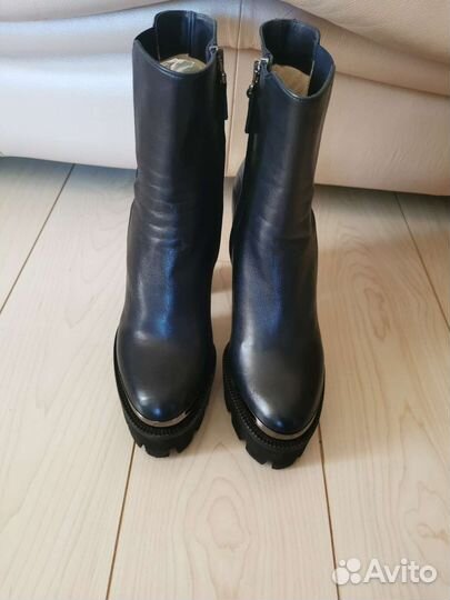 Nando muzi ботильоны