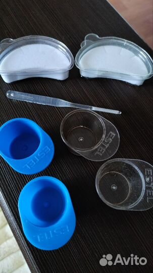 Пустые баночки из под краски для бровей