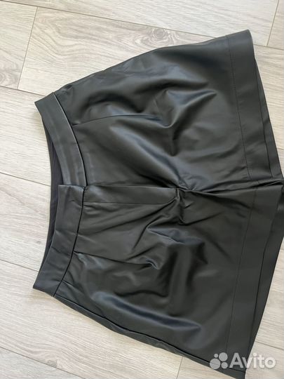 Кожаные шорты 46