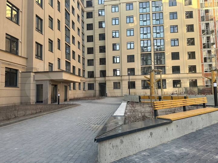 1-к. квартира, 42 м², 9/9 эт.