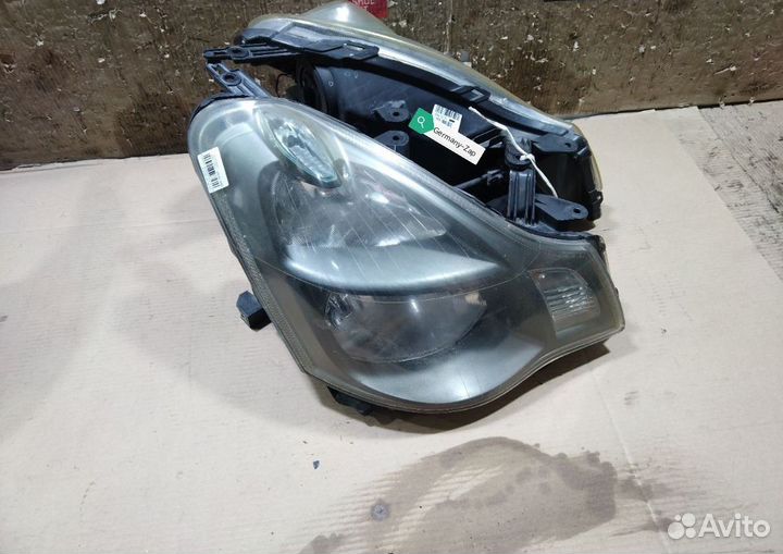 Фары Nissan Bluebird Sylphy KG11