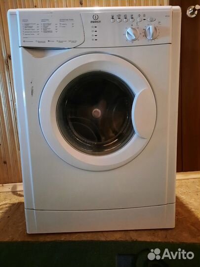 Стиральная машина Indesit wisl82