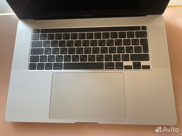 Продам ноутбук Apple MacBook Pro 16'