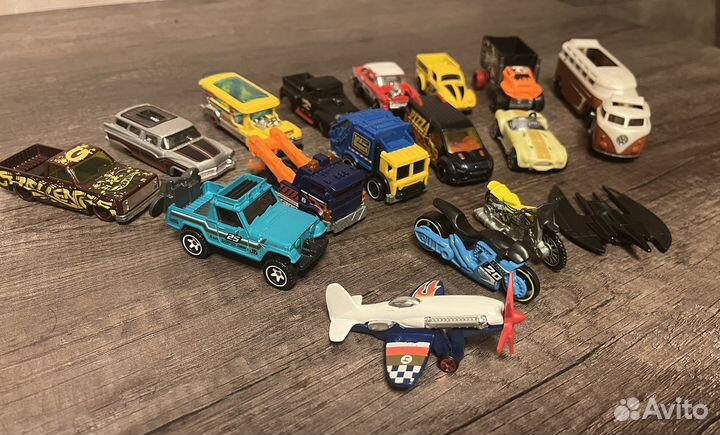 Hot wheels машинки