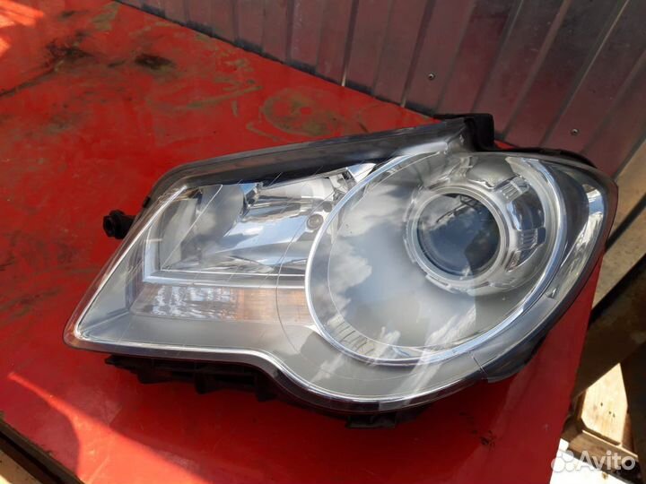 Фара левая Volkswagen Touran 2006-2010