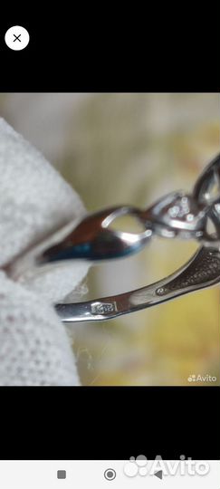 Кольцо с голубым топазом