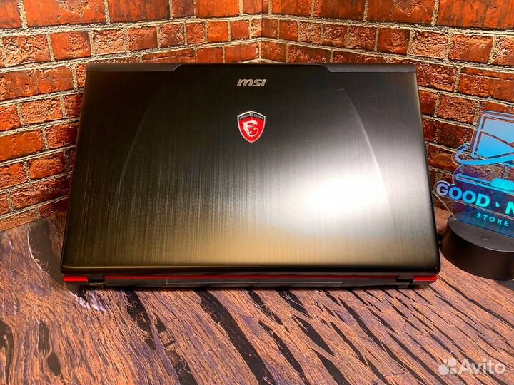 Ноутбук MSI i7 GTX 8GB SSD 17*3 Full HD