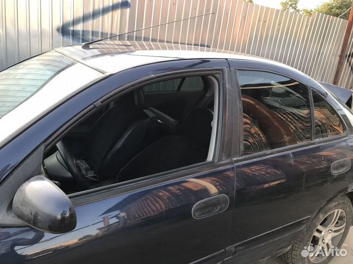 Ниссан Альмера 2005г.кузовные стекла.боковые