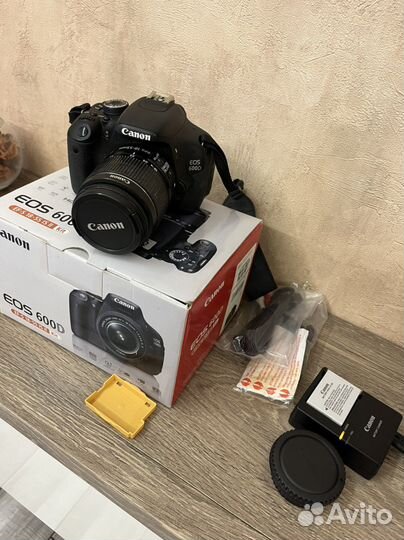 Зеркальный фотоаппарат canon 600d