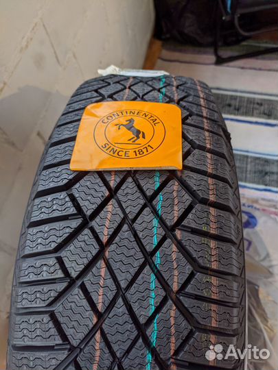 Continental ContiVikingContact 7 215/45 R17 115