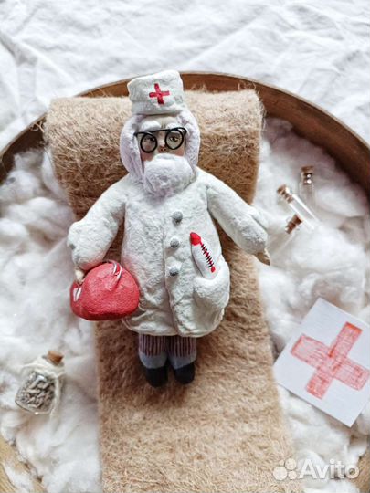 Ватные елочные игрушки, Айболит