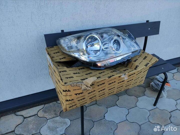 Фара правая Toyota Land Cruiser Prado 150 09-2017