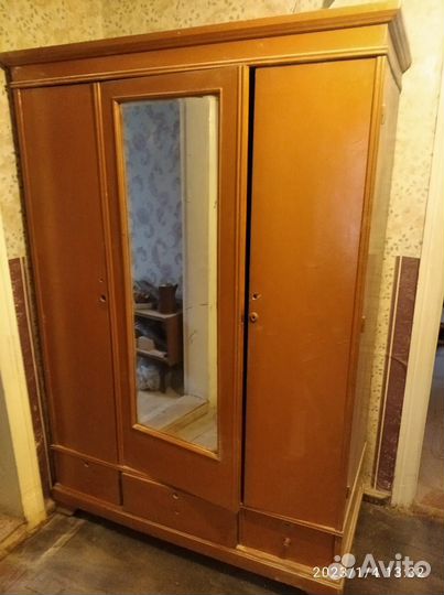 Шкаф бу советский