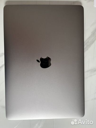 Apple MacBook Pro 13 touch bar