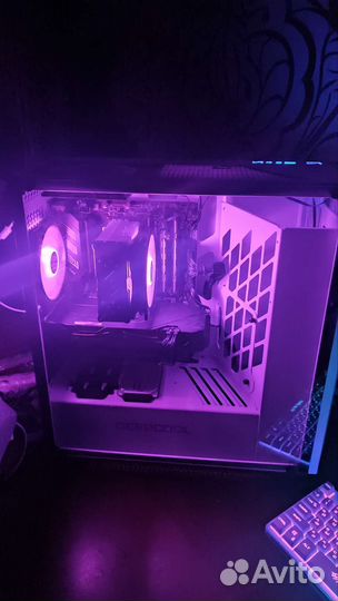 Игровой пк с игровой гарнитуртй
