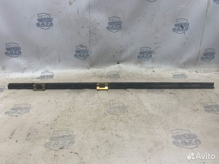 Уплотнитель стекла двери Toyota Vista SV32 3S-FE