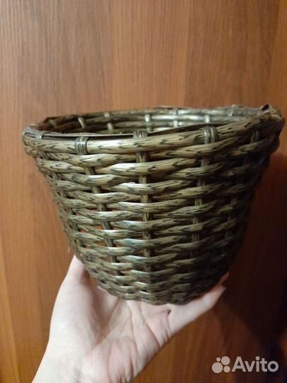 Горшок для цветка из ротанга