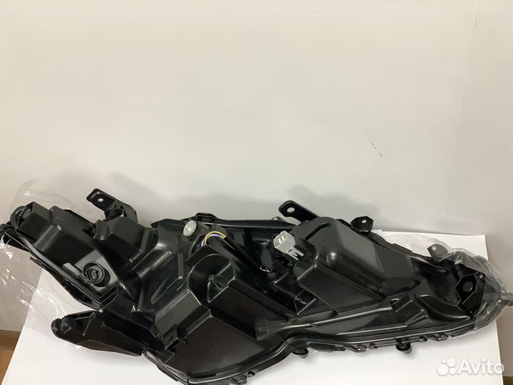 Фара Toyota Camry V70 USA 2018-2023