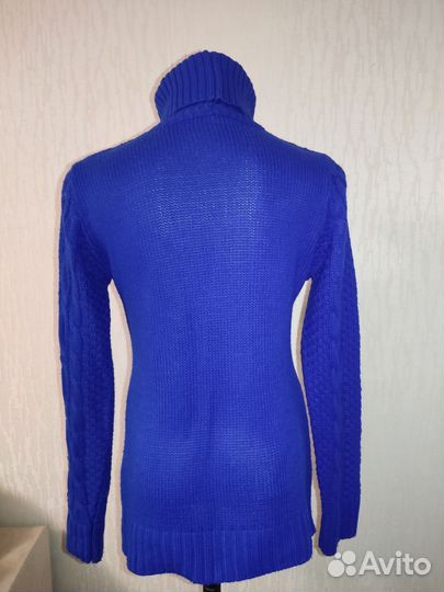 Свитер с шерстью в составе