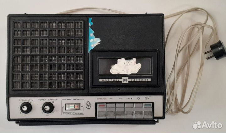 Кассетный магнитофон Электроника 302