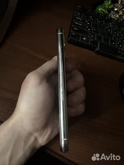 iPhone X, 64 ГБ