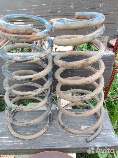 Пружины подвески задние 2 шт