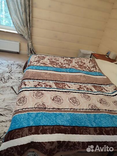 Пледы и покрывало