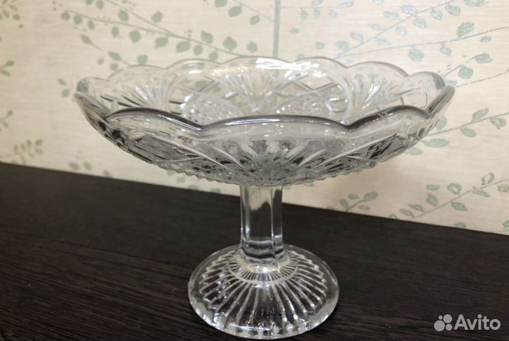 Фруктовница с рельефным декором гхз. СССР