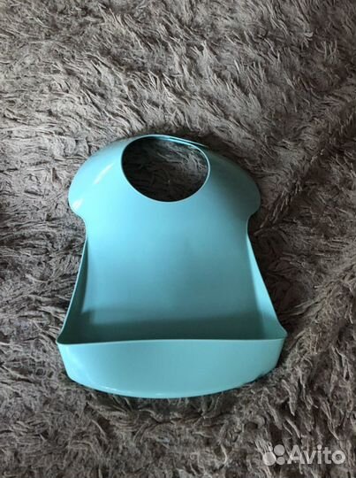 Слюнявчик силиконовый