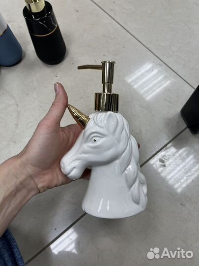 Дозатор для жидкого мыла