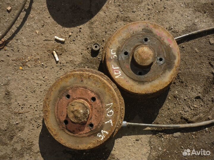 Задняя правая ступица Рено Логан 1.4 - 1.6