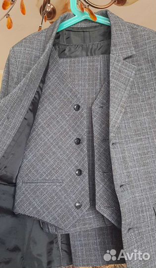 Школьный костюм для мальчика серый 140