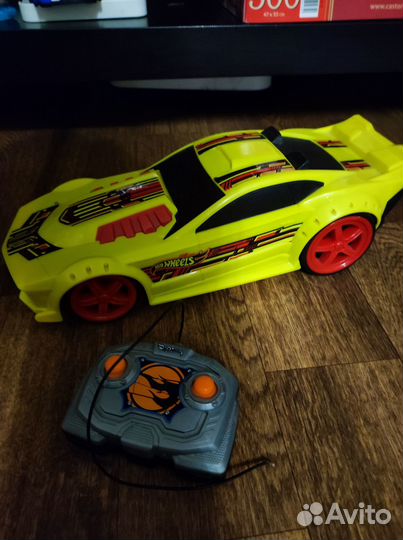 Машинка на пульте управления для ребенка