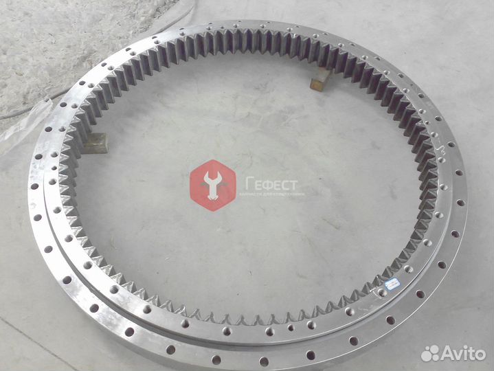 Поворотный круг Hitachi EX200-3E