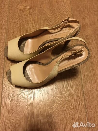 Босоножки женские 38 размер