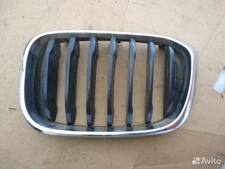 Решетка радиатора левая BMW X3 G01