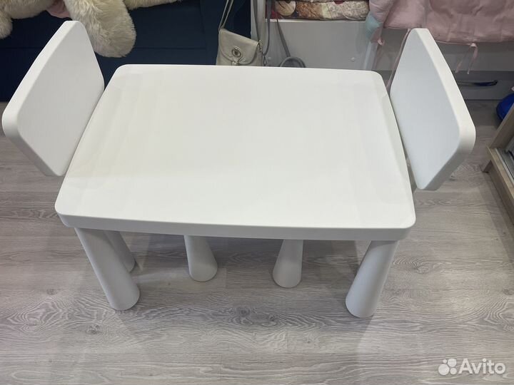 Детский стол и 2 стула IKEA
