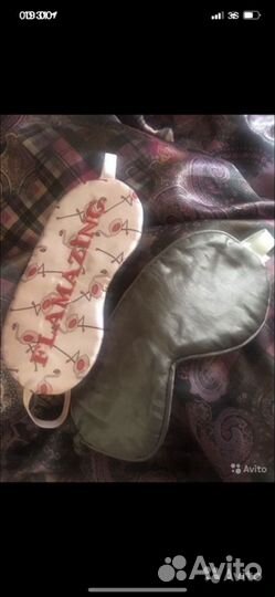 Зеркало, маски для сна и Кисти