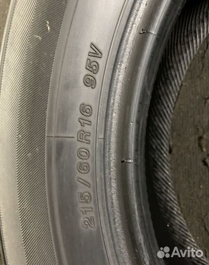 Yokohama BluEarth E70 215/60 R16