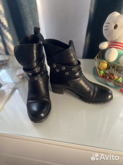 Ботинки женские