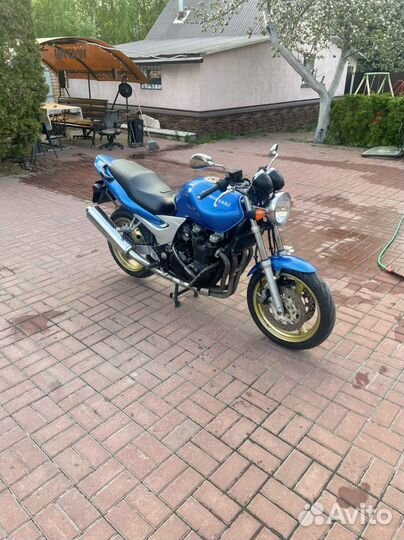 Kawasaki zr7