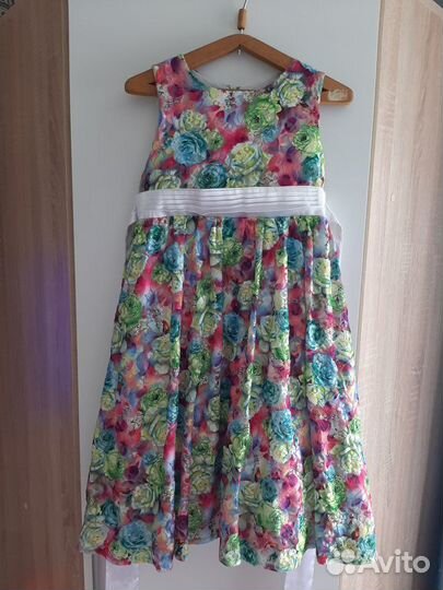 Нарядное платье для девочки 128-134