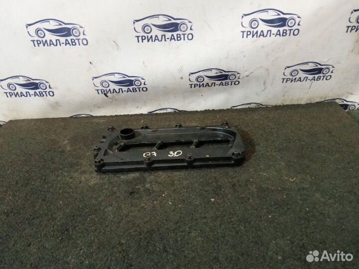 Клапанная крышка Q7