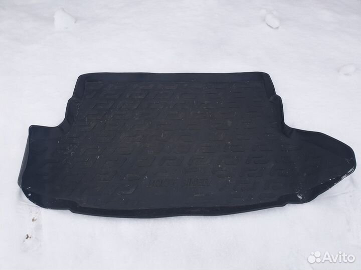 Коврик резиновый в багажник nissan juke